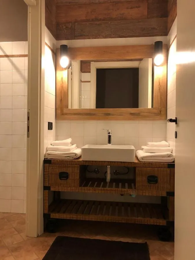 לינה וארוחת בוקר Passirano Casa 774