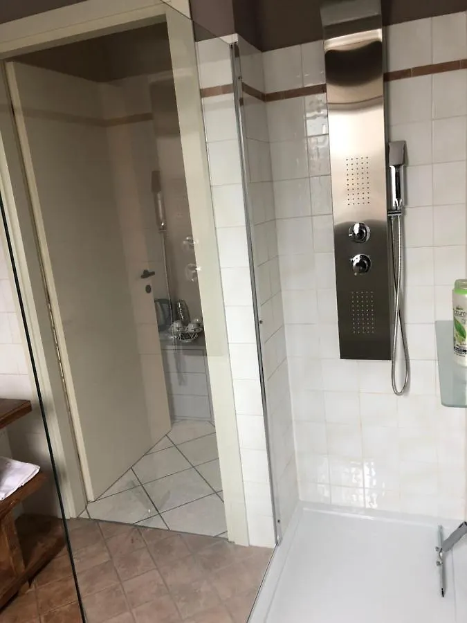 לינה וארוחת בוקר Passirano Casa 774
