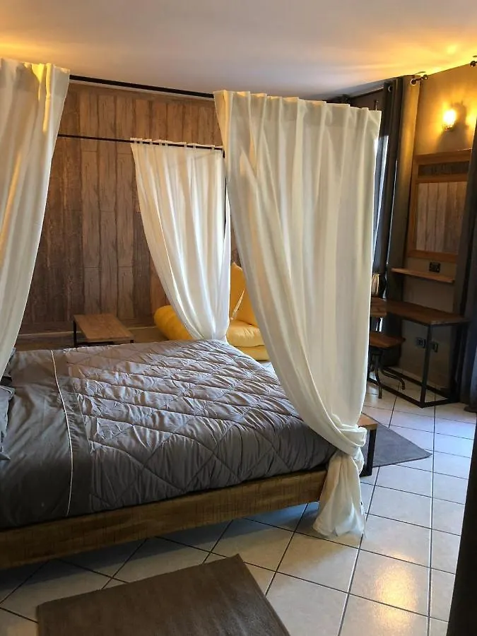 Casa 774 Bed & Breakfast Passirano Italy